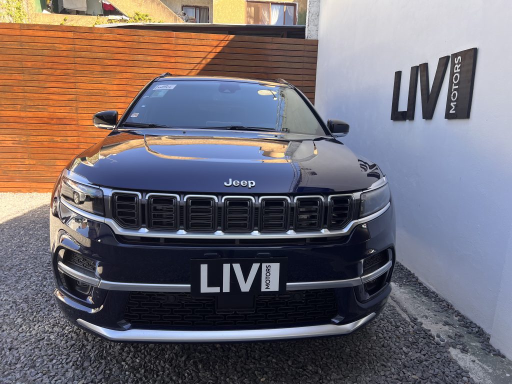 Jeep Commander Overland 4×4 AT9