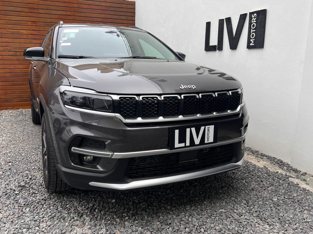 Jeep Commander Limited 1.3L AT6 4X2